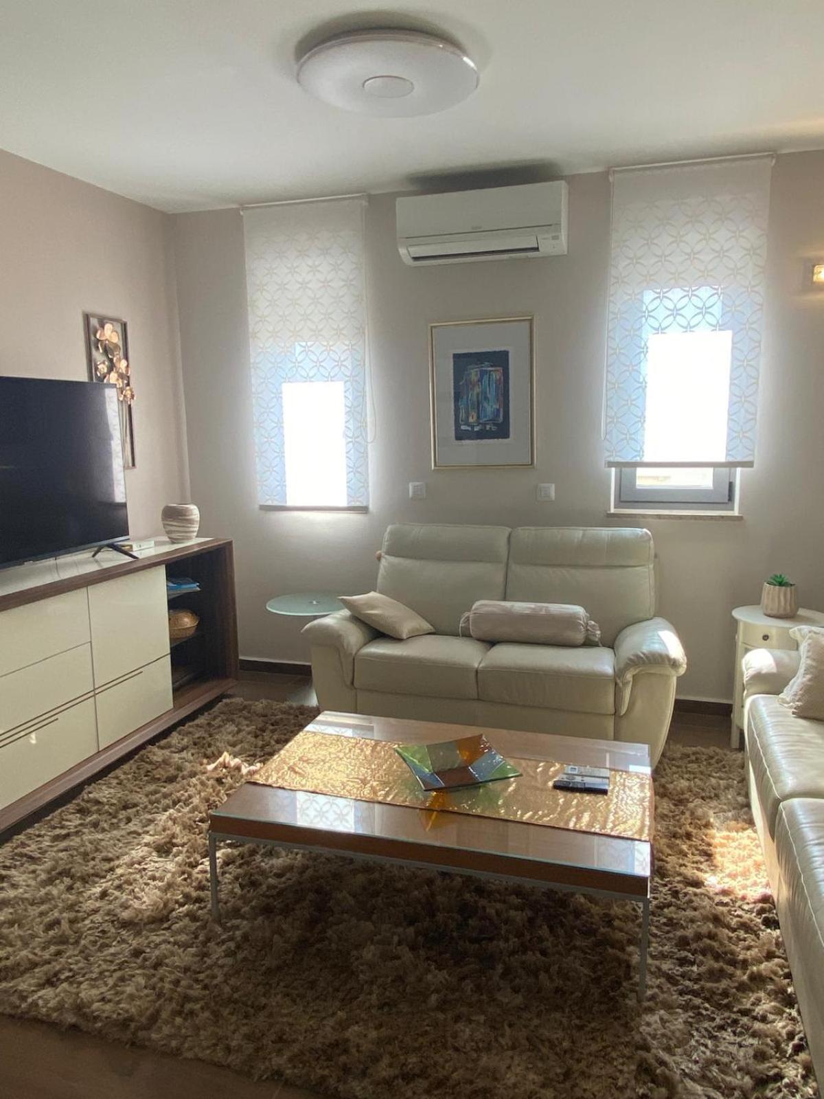 Apartments Luana With Private Jacuzzi Zadar Luaran gambar