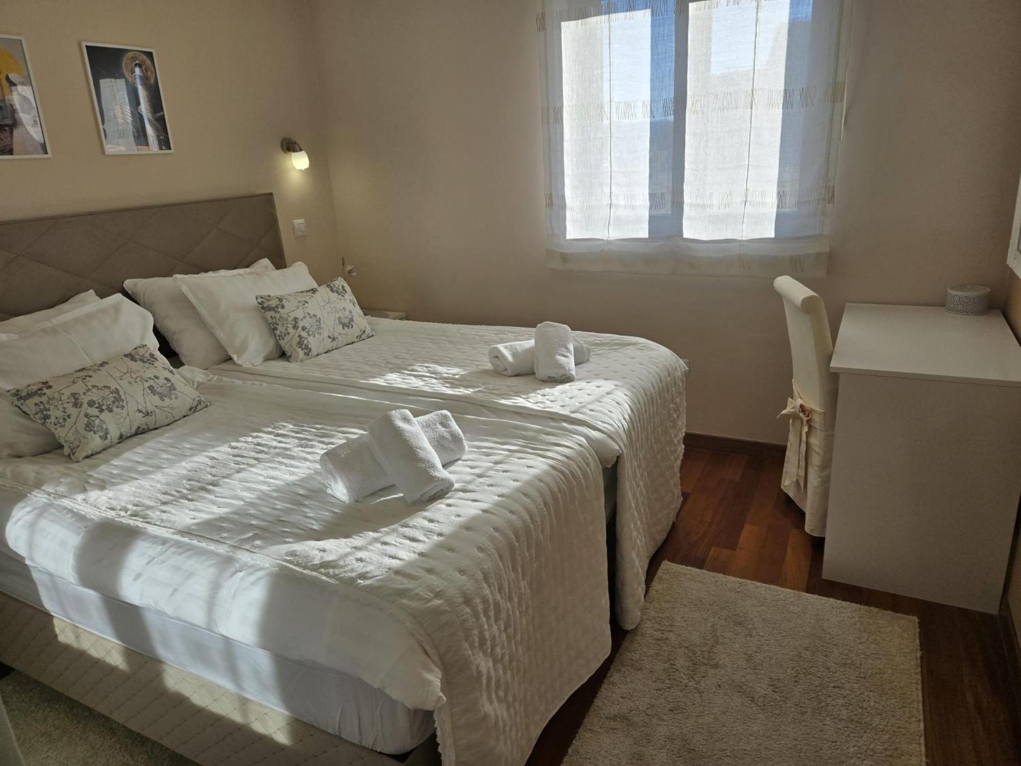 Apartments Luana With Private Jacuzzi Zadar Luaran gambar