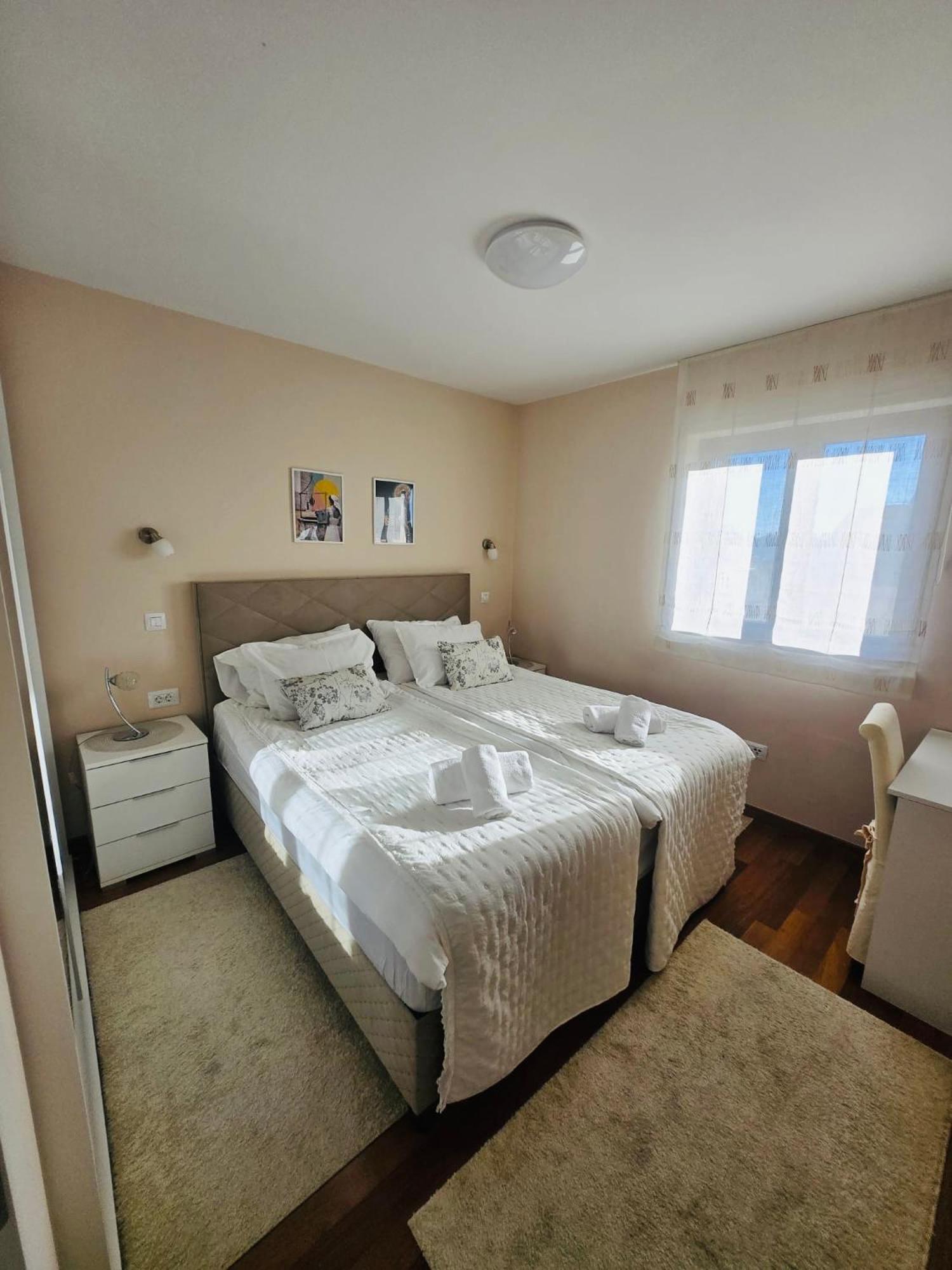 Apartments Luana With Private Jacuzzi Zadar Luaran gambar