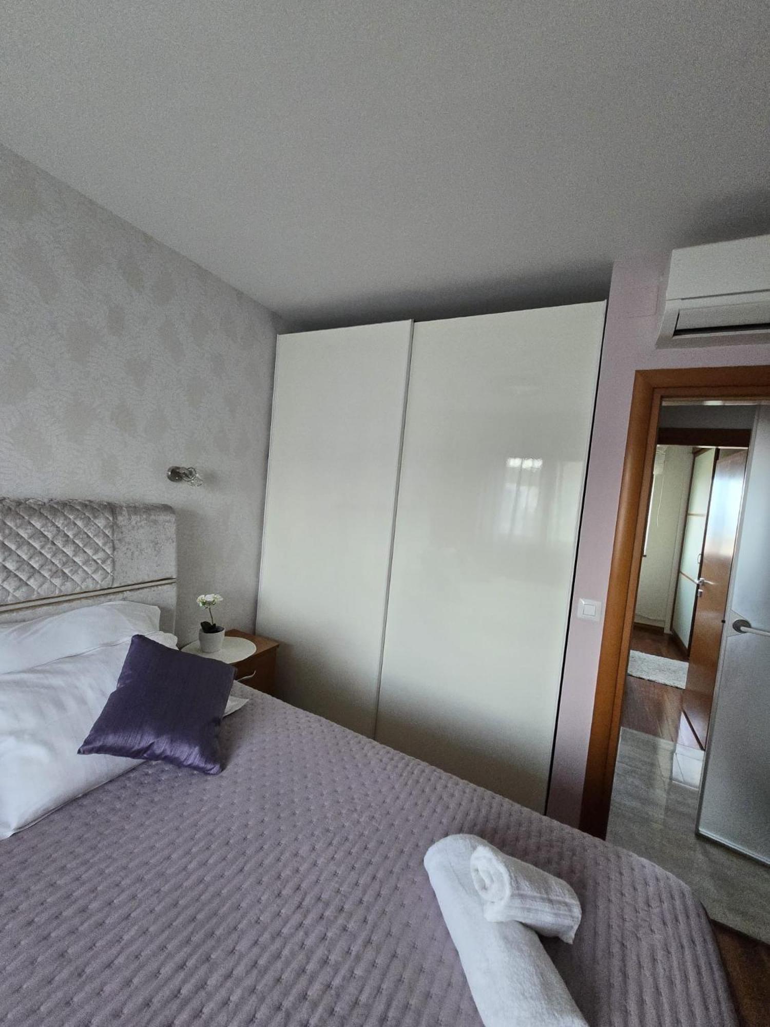 Apartments Luana With Private Jacuzzi Zadar Luaran gambar