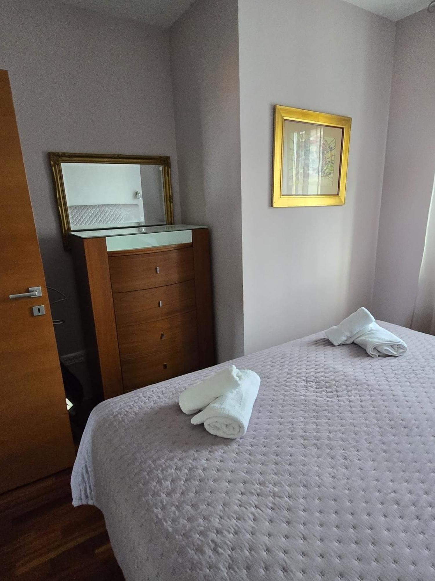 Apartments Luana With Private Jacuzzi Zadar Luaran gambar